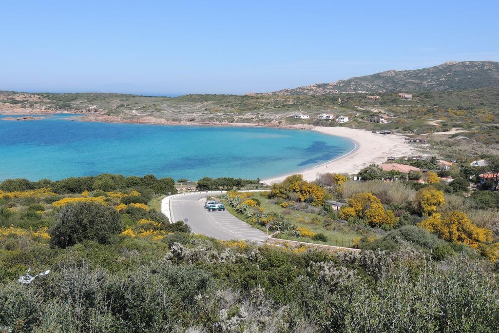 Borgo Spiaggia Vista Mare Isola Rossa Exterior foto